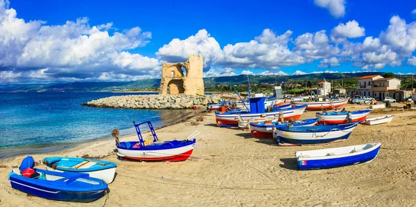 Traditional Fishing Village Briatico Colorful Boats Old Tower Calabria Italy — Stock Photo, Image