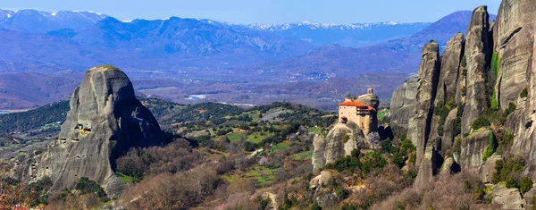 Wahrzeichen Griechenlands Einzigartige Meteora Mit Hängenden Klöstern Über Dem Sonnenaufgang — Stockfoto