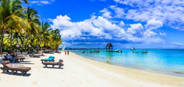 Tatil tropik cennet - Mauritius Adası'nın güzel plajları.