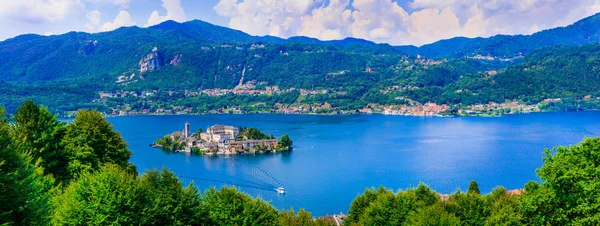 Красивые Озера Италии Озеро Орта Маленький Живописный Остров Орта Сан — стоковое фото