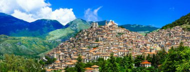 Güzel Morano Calabro köy, panoramik, Calabria, İtalya.
