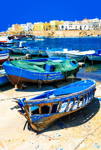 Picturesque port of Gallipoli, view with old boats, Puglia, Italy
.