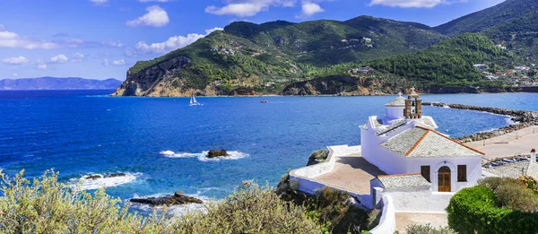 Hermosas Islas Grecia Skopelos Casco Antiguo Vista Con Pequeña Iglesia —  Fotos de Stock