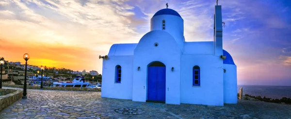 Tradizionale Agios Nikolaos Vista Piccola Chiesa Sopra Tramonto Isola Cipro — Foto Stock