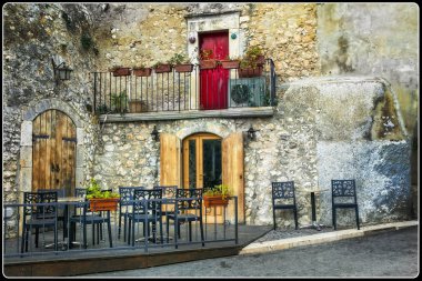 İtalyan köyleri, Puglia çubuklarla şirin pitoresk eski sokakları.