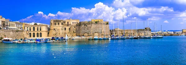 Landmarks of Puglia - old town of Gallipoli. south of Italy — Stock Photo, Image