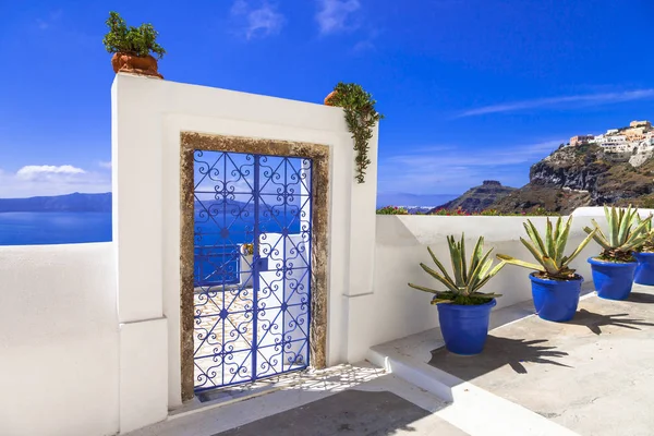 Arkitektoniska detaljer i ön Santorini, Kykladerna, Grekland. — Stockfoto