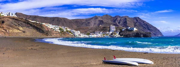 Ostrov Fuerteventura - krásné pláže v Las Playitas. Datlovník, Španělsko. — Stock fotografie