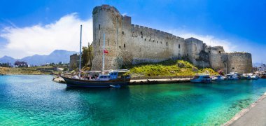 Sınır taşı-in Kıbrıs - Girne eski şehir, Kuzey Kıbrıs'ta Ortaçağ Kalesi.