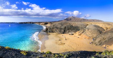 Güzel volkanik doğa ve Lanzarote.Papagayo Beach plajlar.