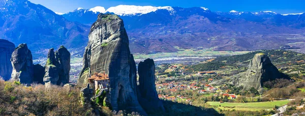 Meteora - ünlü dini dönüm noktası orta Yunanistan manastır. — Stok fotoğraf