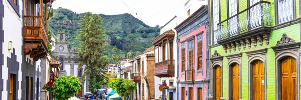 Teror - la ciudad tradicional más hermosa de Gran Canaria. Islas Canarias, España . — Foto de Stock