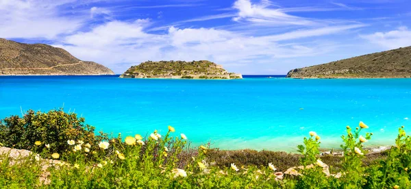Doğal Doğa ve güzel plajları, Crete Adası. Spinalonga adasının görünümü.