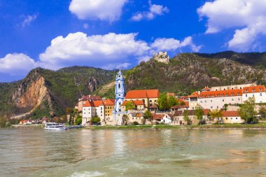 Austia'nın simge yapıları, Durnstein kasabası.