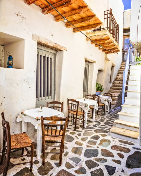 Tradicional auténtica serie de Grecia - antiguas calles de la isla de Naxos —  Fotos de Stock