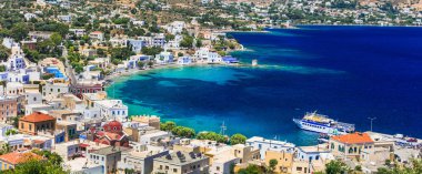 Geleneksel renkli Yunanistan - Leros Adası, doğal Agia Marina seyahat.
