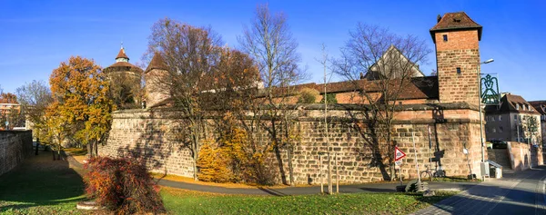 Wahrzeichen Deutschlands - mittelalterliche Nürnberger Stadt in bav — Stockfoto