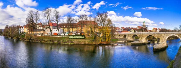 जर्मनीची लक्षणे बावरियामधील सुंदर मध्ययुगीन शहर रेगेन्सबर्ग — स्टॉक फोटो, इमेज