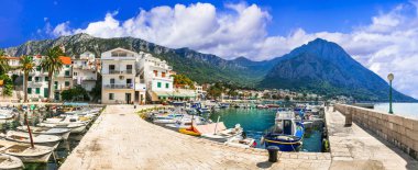 Hırvatistan 'ın Dalmaçya kentindeki güzel Adriyatik kıyılarının nefes kesici manzarası.