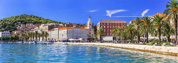 Resor och sevärdheter i Kroatien - vacker stad Spilt, panoramautsikt. — Stockfoto