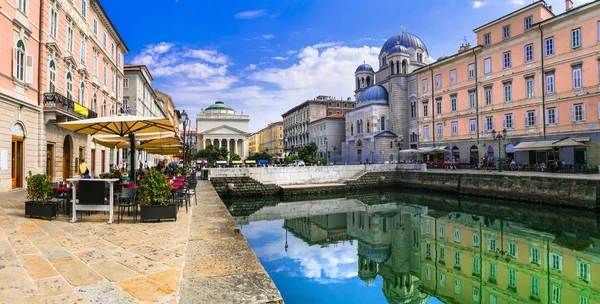 Landmarks and beautiful places (cities) of northern Italy - elegant Trieste. — Stock Photo, Image