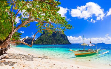 Cennet doğası ve eşsiz Palawan adasının egzotik güzelliği. Büyülü El Nido. Filipinler