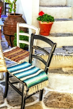 Geleneksel Yunanistan. Yunanistan 'ın tipik sokak barları. Naxos Adası, Cyclades.