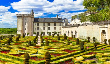 Avrupa 'nın en güzel kaleleri muhteşem botanik bahçeli Villandry Şatosu. Loire vadisi, Fransa