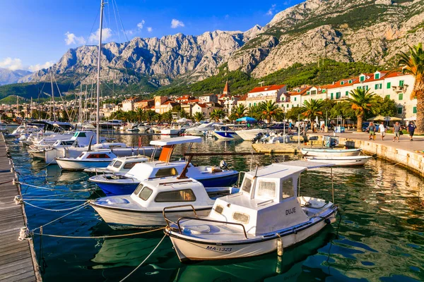 著名的亚得里亚海岸 达尔马提亚的马卡里维拉 Makarska镇 长廊和海军陆战队 2019 — 图库照片