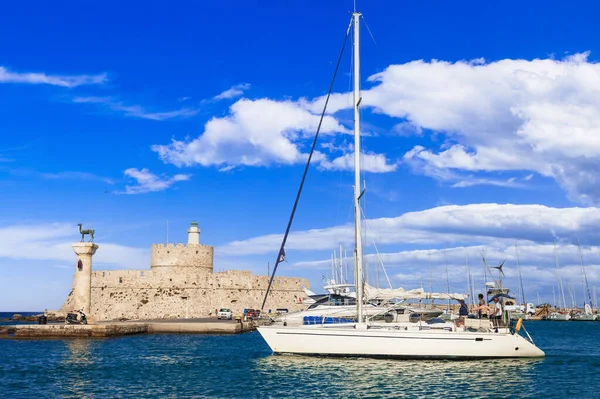 Griechenland Reisen Dodekanes Insel Rhodos Hafen Von Mandraki Mit Einer — Stockfoto