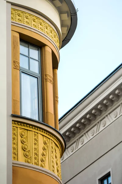 Facade of the building in art Nouveau style — Stock Photo, Image
