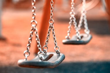 Bebek zinciri salıncak