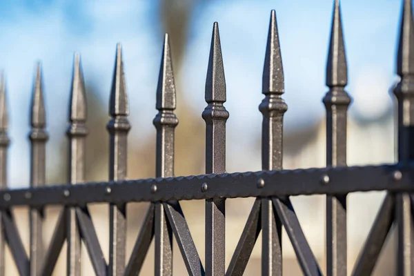La nouvelle clôture métallique — Photo