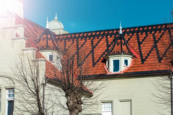 Bir desen ile zarif döşenmiş çatı — Stok fotoğraf