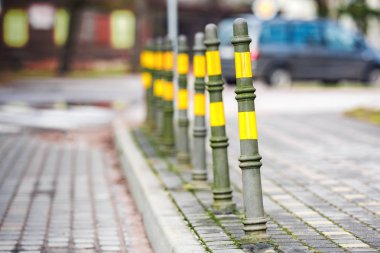 Dökme demir çit mesaj