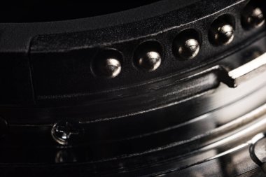 Objektif montaj kontakları