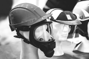 Mankenlerde koruyucu kasklar