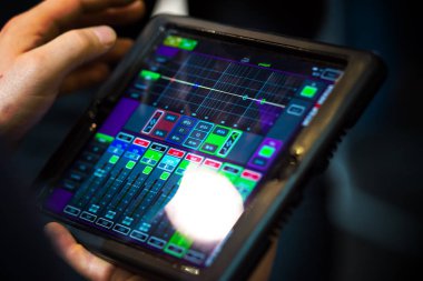 Uzaktan kumandalı dokunmatik tablet