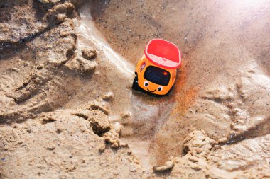 Sahilde çocuk oyuncakları