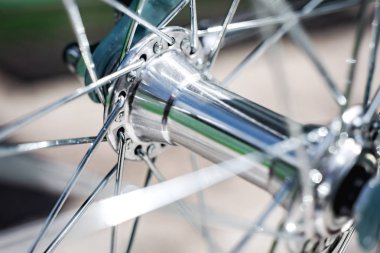 Kollu bisiklet ön tekerleği