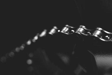 Metal koyu Bisiklet zinciri