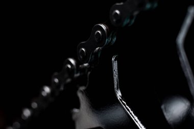 Metal koyu Bisiklet zinciri