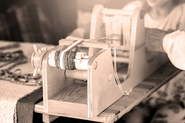 Machine à tisser traditionnelle — Photo