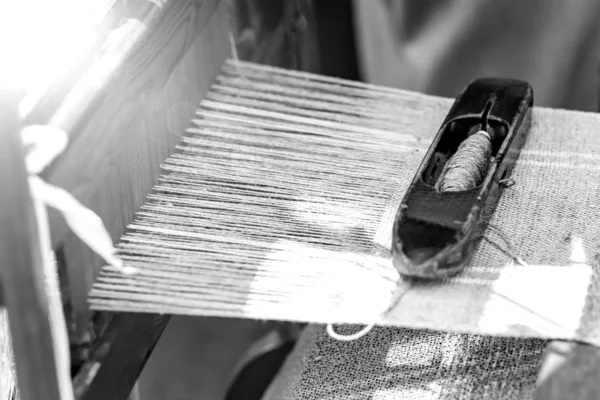 Традиционная ткацкая машина — стоковое фото
