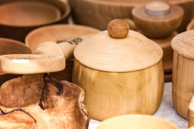 Ahşap gereçler ve tencereler