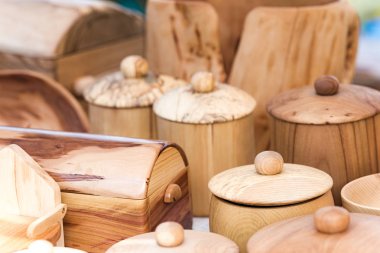 Ahşap gereçler ve tencereler