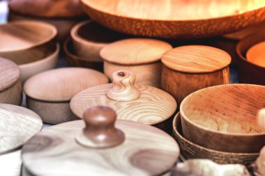 Ahşap gereçler ve tencereler