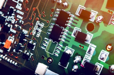 Yakın çekim bir mikroçip