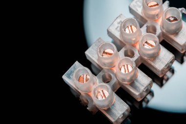 Elektrik gücü terminalleri