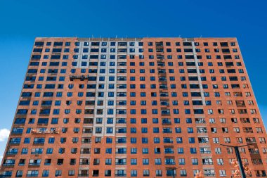Çok katlı beton apartman